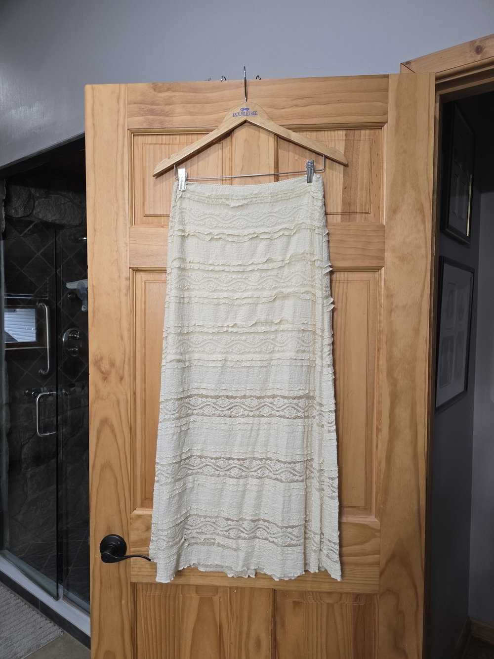 American Eagle Outfitters Cream Lace Midi Skirt